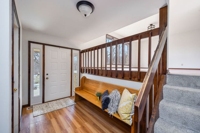 39W150 Campton Hills Drive, St. Charles, IL 60175