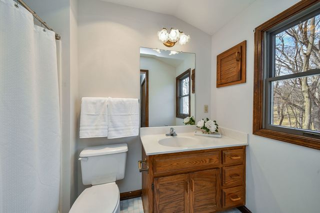 39W150 Campton Hills Drive, St. Charles, IL 60175