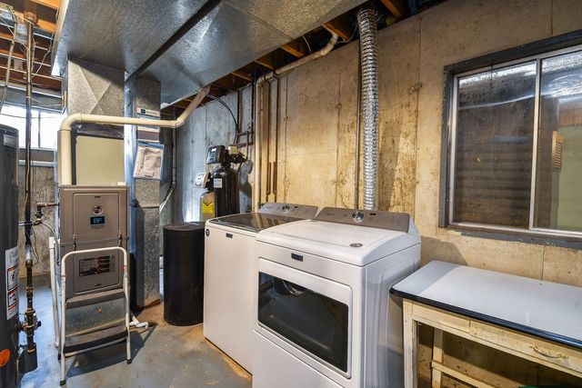 39W150 Campton Hills Drive, St. Charles, IL 60175