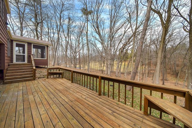 39W150 Campton Hills Drive, St. Charles, IL 60175