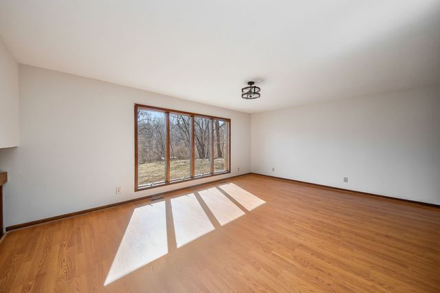 39W150 Campton Hills Drive, St. Charles, IL 60175