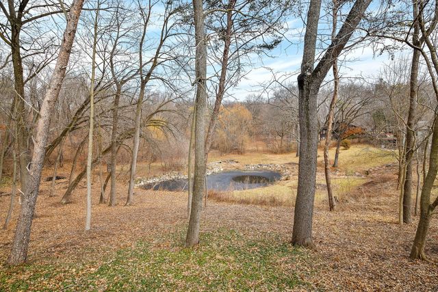 39W150 Campton Hills Drive, St. Charles, IL 60175