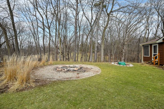 39W150 Campton Hills Drive, St. Charles, IL 60175