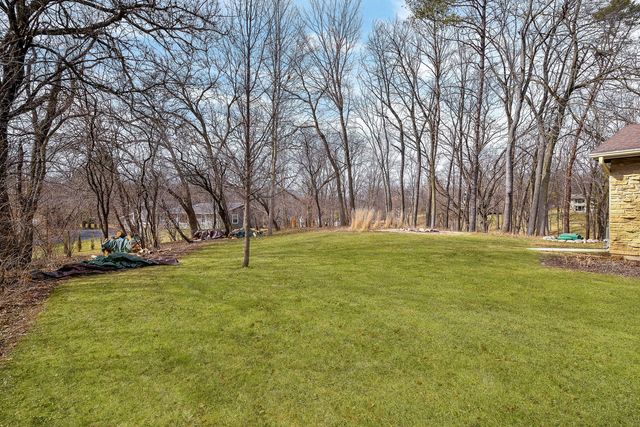 39W150 Campton Hills Drive, St. Charles, IL 60175