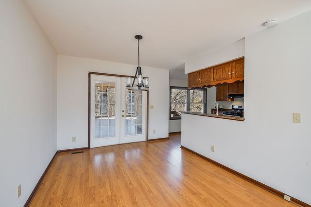 39W150 Campton Hills Drive, St. Charles, IL 60175