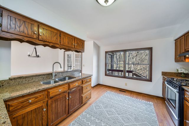 39W150 Campton Hills Drive, St. Charles, IL 60175