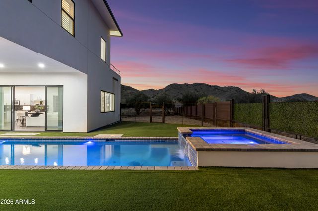 11209 S 39th Lane, Laveen, AZ 85339