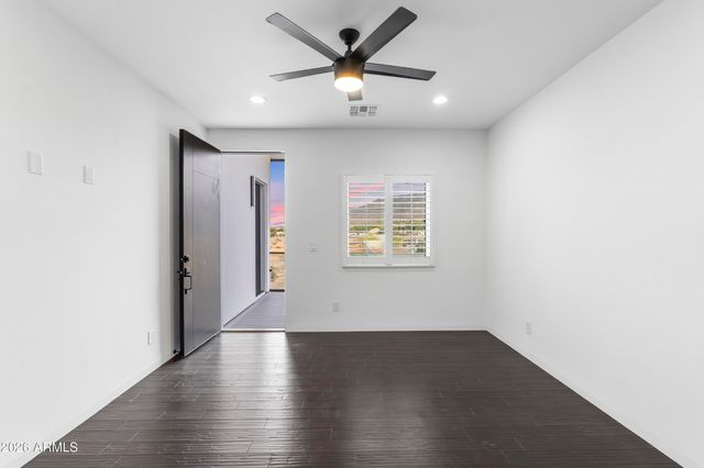 11209 S 39th Lane, Laveen, AZ 85339