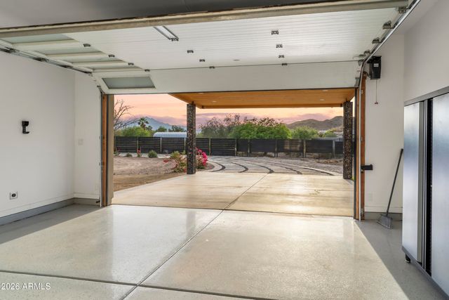 11209 S 39th Lane, Laveen, AZ 85339