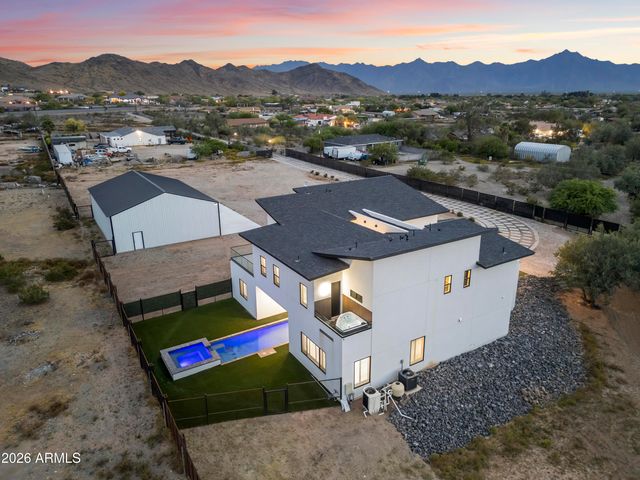 11209 S 39th Lane, Laveen, AZ 85339