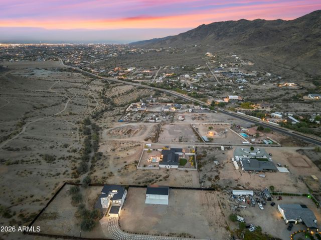 11209 S 39th Lane, Laveen, AZ 85339