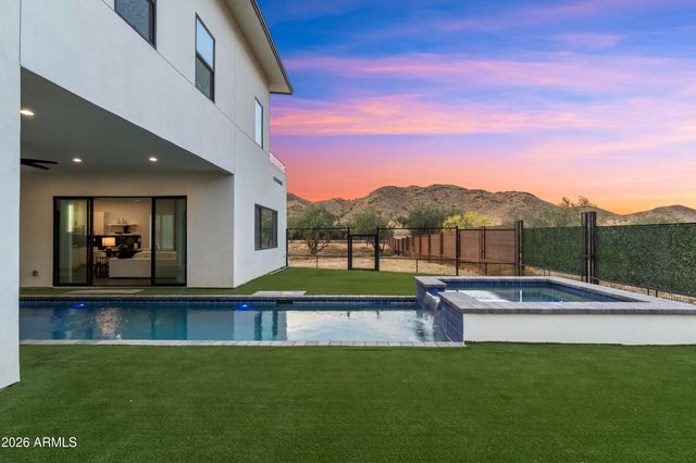 11209 S 39th Lane, Laveen, AZ 85339