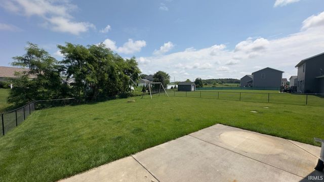 12853 King Fish Court, Middlebury, IN 46540