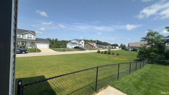 12853 King Fish Court, Middlebury, IN 46540