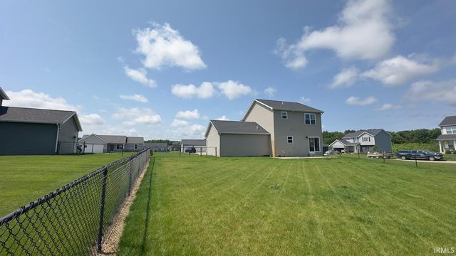 12853 King Fish Court, Middlebury, IN 46540