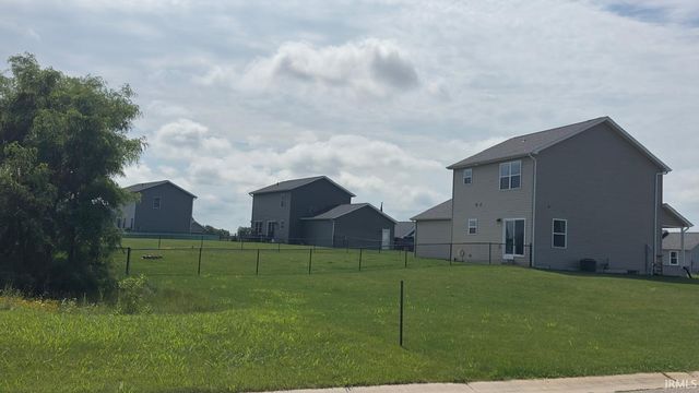 12853 King Fish Court, Middlebury, IN 46540