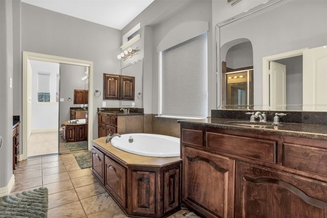 8631 Lohr Valley Road, Irving, TX 75063