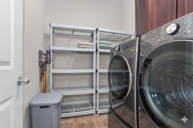 8631 Lohr Valley Road, Irving, TX 75063