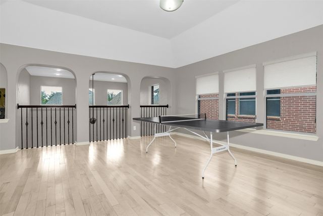 8631 Lohr Valley Road, Irving, TX 75063