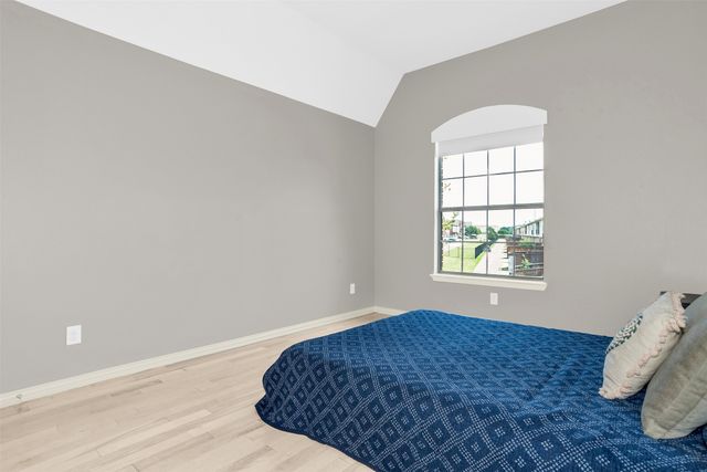 8631 Lohr Valley Road, Irving, TX 75063