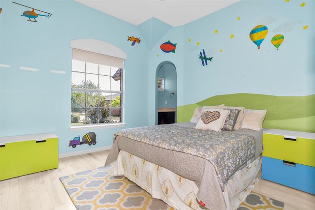 8631 Lohr Valley Road, Irving, TX 75063