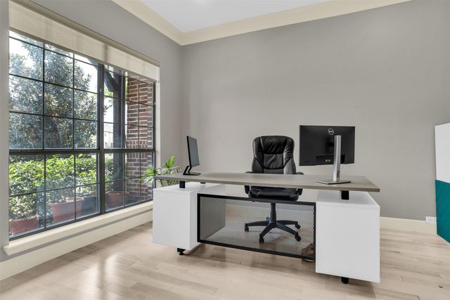 8631 Lohr Valley Road, Irving, TX 75063