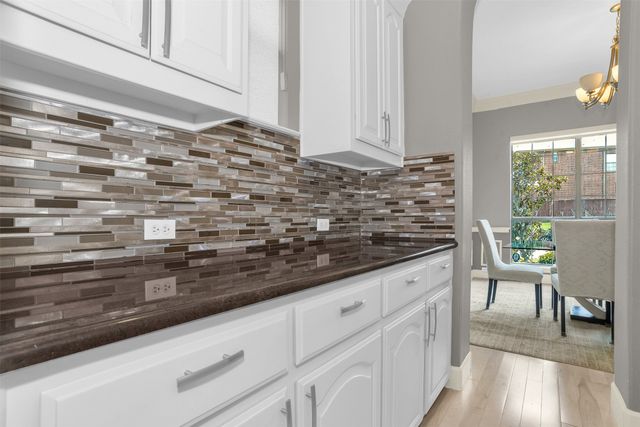 8631 Lohr Valley Road, Irving, TX 75063