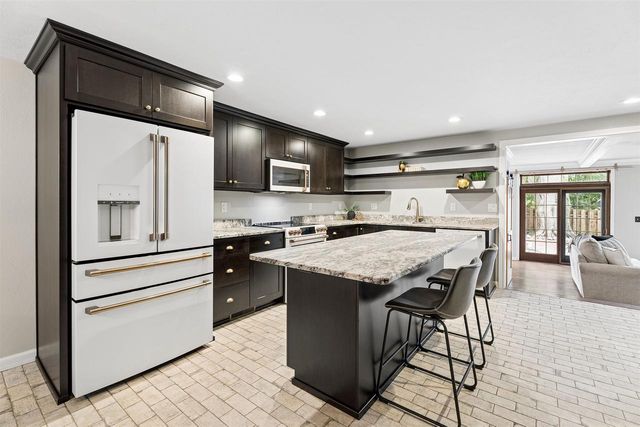 1214 IRWIN AVENUE, De Pere, WI 54115
