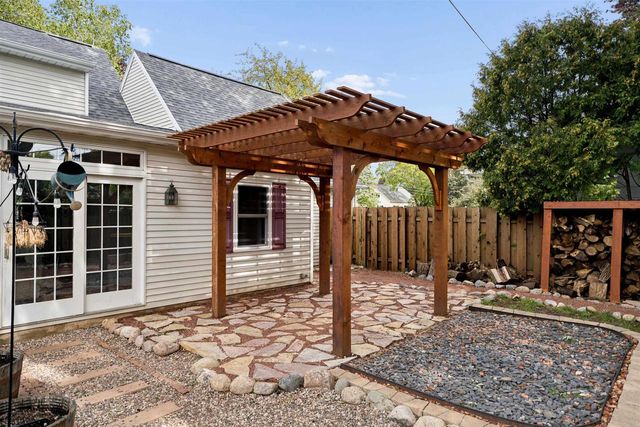 1214 IRWIN AVENUE, De Pere, WI 54115