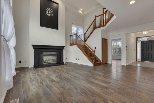 7352 Old Creek Lane, Canal Winchester, OH 43110