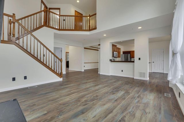 7352 Old Creek Lane, Canal Winchester, OH 43110