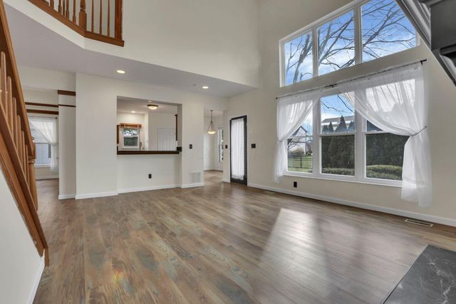 7352 Old Creek Lane, Canal Winchester, OH 43110