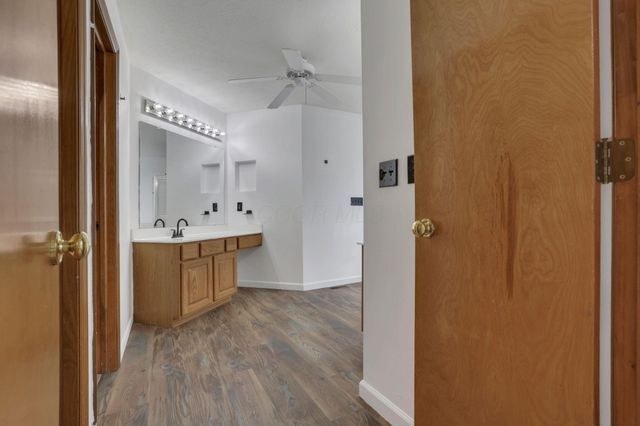 7352 Old Creek Lane, Canal Winchester, OH 43110