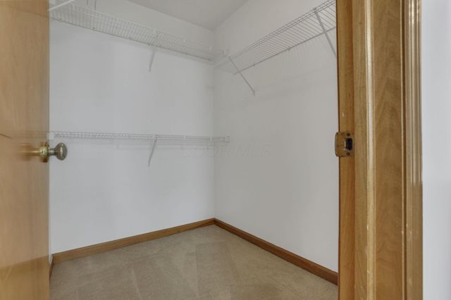 7352 Old Creek Lane, Canal Winchester, OH 43110