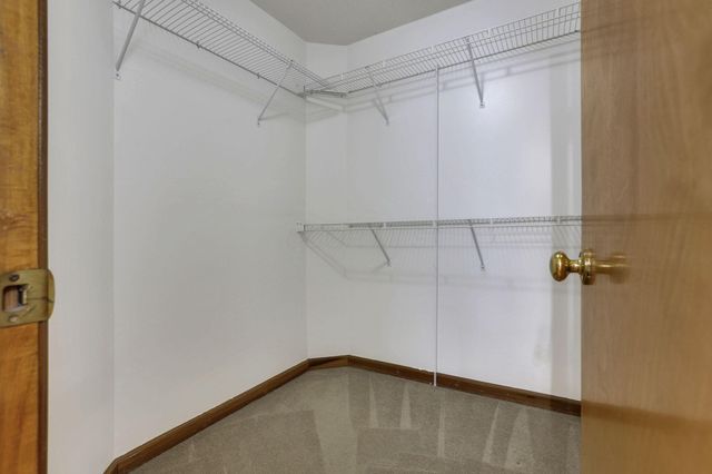 7352 Old Creek Lane, Canal Winchester, OH 43110