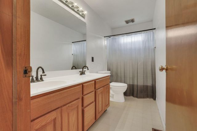 7352 Old Creek Lane, Canal Winchester, OH 43110