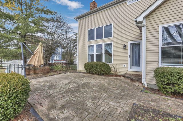 7352 Old Creek Lane, Canal Winchester, OH 43110