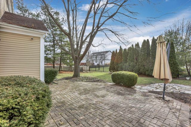 7352 Old Creek Lane, Canal Winchester, OH 43110