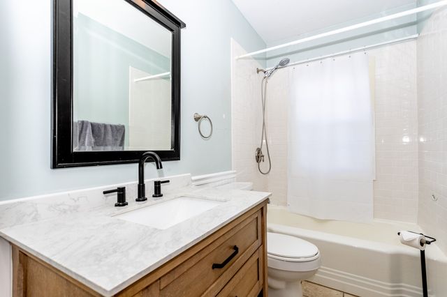 3215 54th Street, Des Moines, IA 50310