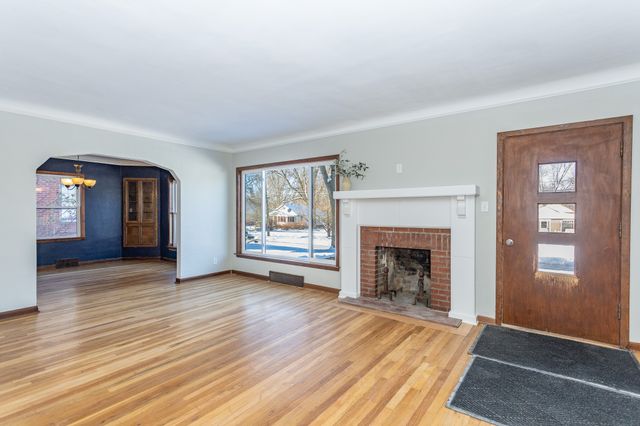 3215 54th Street, Des Moines, IA 50310