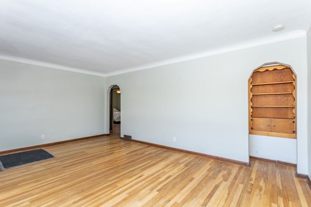 3215 54th Street, Des Moines, IA 50310