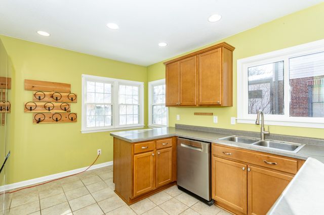 3215 54th Street, Des Moines, IA 50310