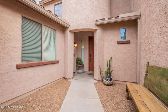 725 W Camino Tunera, Sahuarita, AZ 85629
