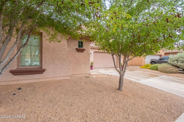 725 W Camino Tunera, Sahuarita, AZ 85629