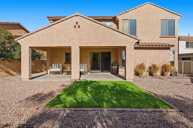 725 W Camino Tunera, Sahuarita, AZ 85629