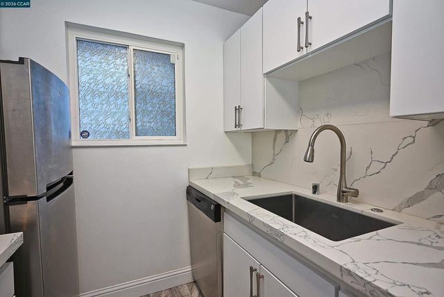 1425 Lakeside Drive 101, Oakland, CA 94612