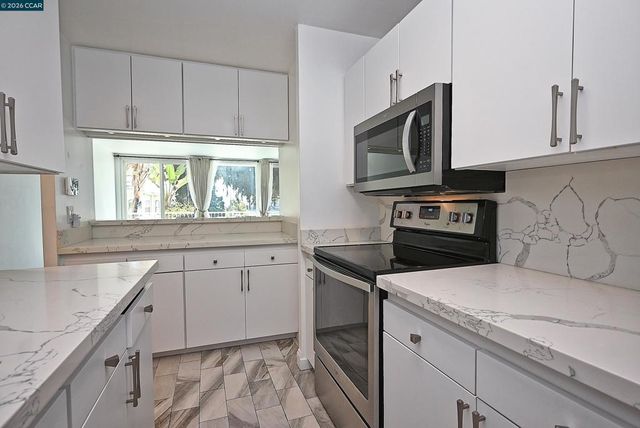1425 Lakeside Drive 101, Oakland, CA 94612