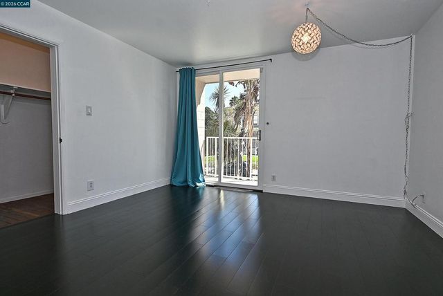 1425 Lakeside Drive 101, Oakland, CA 94612