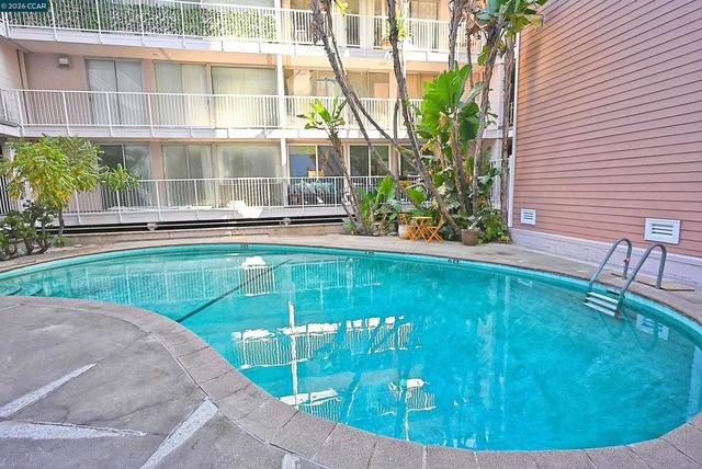 1425 Lakeside Drive 101, Oakland, CA 94612