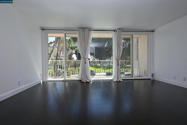 1425 Lakeside Drive 101, Oakland, CA 94612